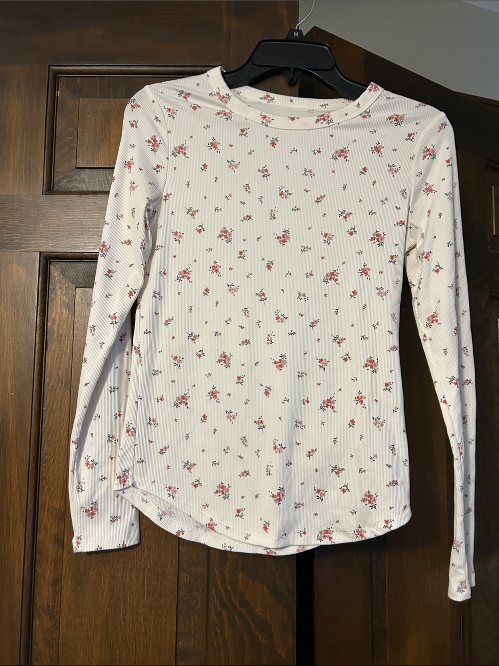 No Boundaries White Ribbed Long-Sleeve Top with Red Floral Print